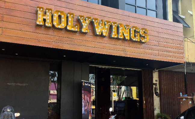 Pemprov Dki Cabut Izin Outlet Holywings Di Jakarta