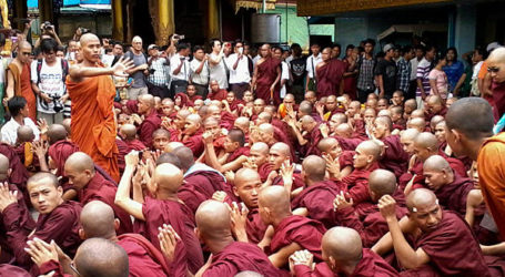PERUSAHAAN TELEKOMUNIKASI QATAR DIBOIKOT BUDHA MYANMAR