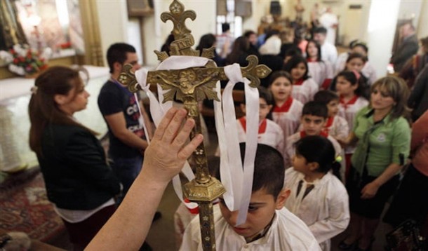 WARGA KRISTEN IRAK MENGUNGSI TINGGALKAN ISIL