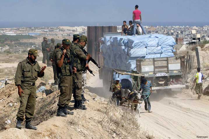 ISRAEL LARANG BAHAN BANGUNAN MASUK GAZA