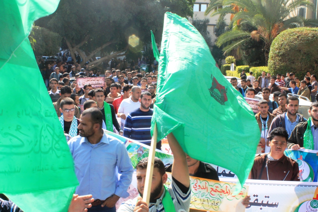 HENTIKAN BELAJAR, MAHASISWA GAZA GELAR PAWAI  SOLIDARITAS AL-AQSHA