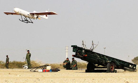 IRAN SEBAR DRONE “BUNUH DIRI” DALAM LATIHAN MILITER