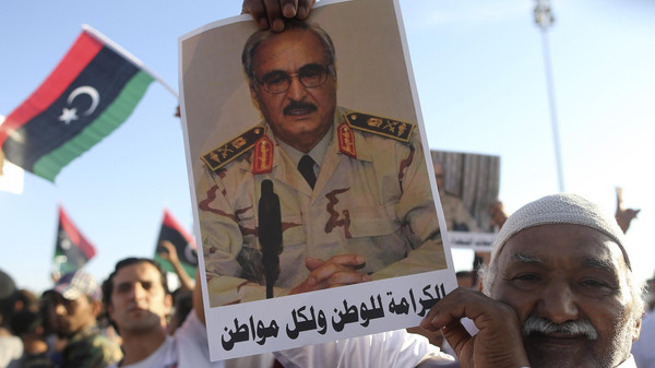 KHALIFA HAFTAR DIANGKAT JADI PANGLIMA MILITER LIBYA
