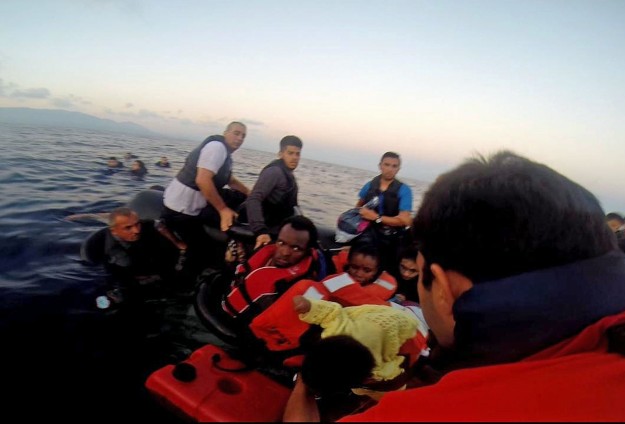 Yunani Jatuhkan beberapa Tuduhan terhadap Aktivis yang Selamatkan Pengungsi di Laut