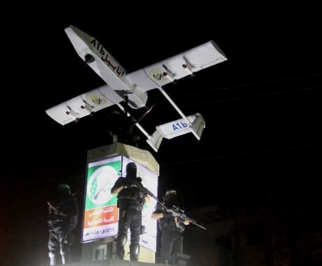 AL QASSAM DIRIKAN MONUMEN DRONE ABABIL DI GAZA