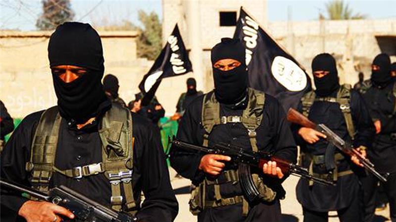 ISIS REBUT BENDUNGAN, PANGKALAN, DAN BUNUH 142 TENTARA IRAK