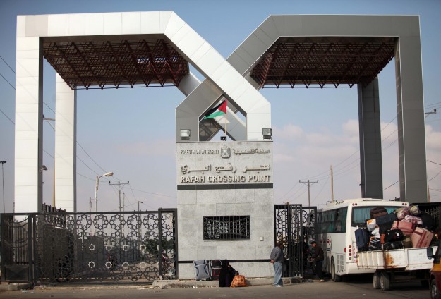 Rabu 433 Orang  Dari Gaza Melintasi Gerbang Rafah dengan Tujuh Bus