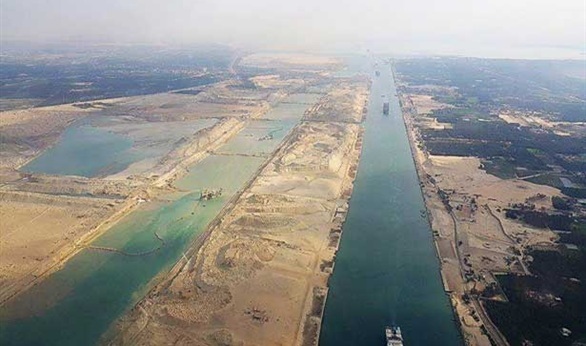 Mesir: Pendapatan Terusan Suez Diperkirakan Capai $8 Miliar