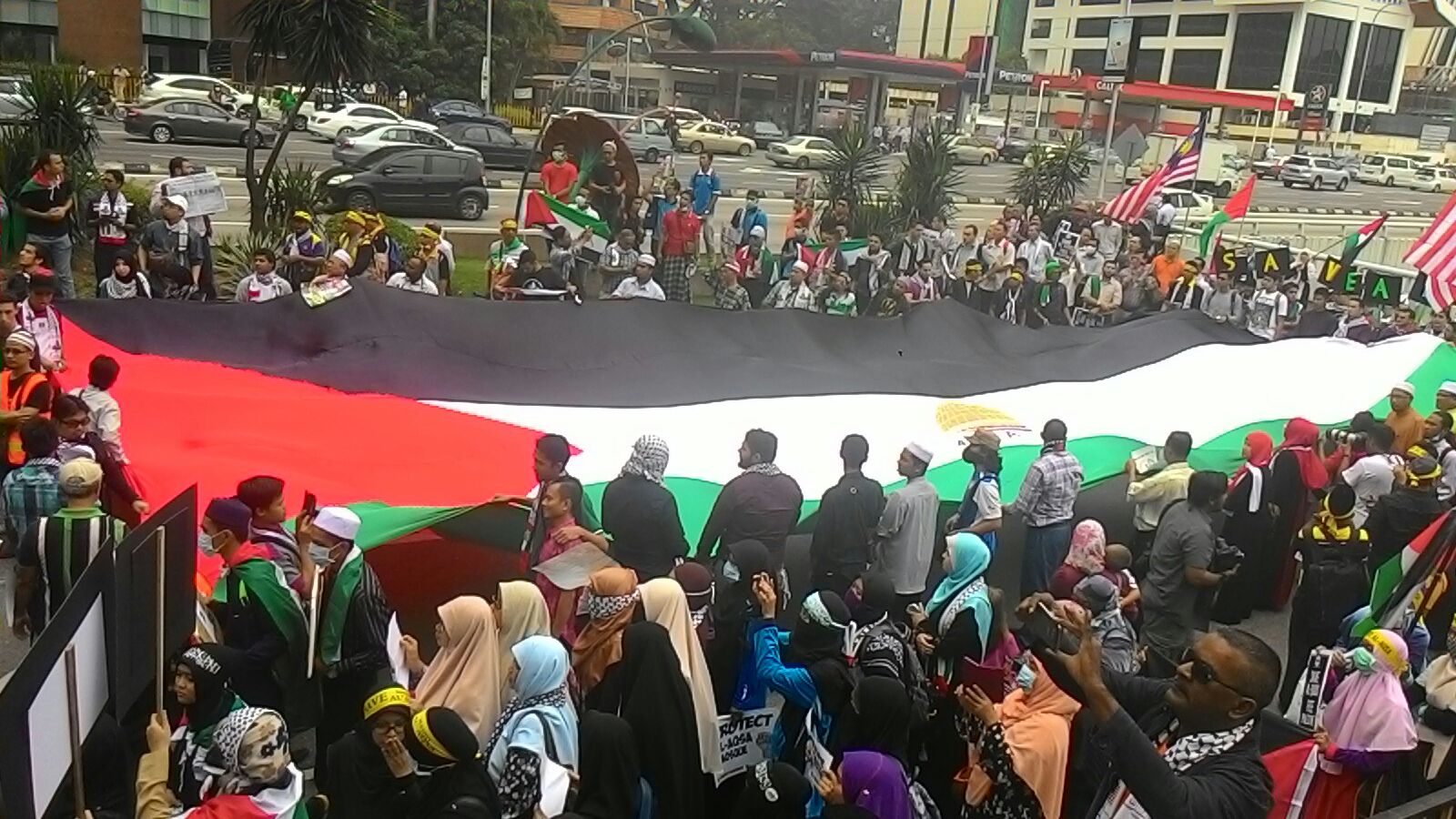 LEBIH DARI TIGA RIBU RAKYAT MALAYSIA GELAR AKSI DAMAI PROTES SERANGAN ISRAEL KE AL-AQSHA