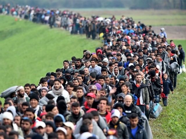 Parlemen Slowakia Tolak Pakta Migran PBB, Menlu. Mundur