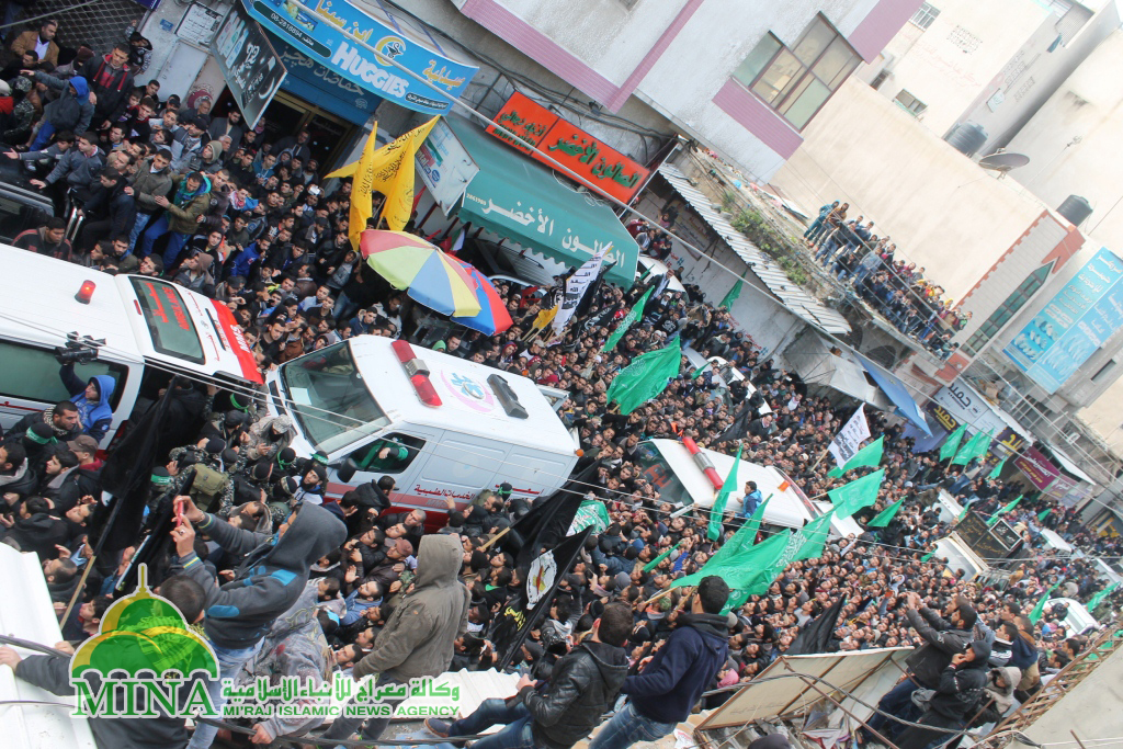 Sekitar 1/4 Juta Warga Gaza Sholatkan Tujuh Syuhada Al Qassam