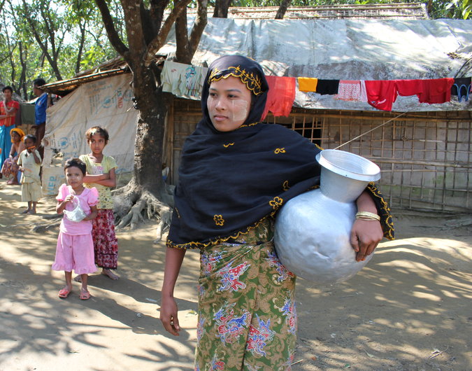 Kisah Mengharukan Perjuangan Seorang Istri dan Ibu Rohingya