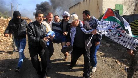 Sedikitnya 33 Warga Palestina Terluka Tembak Dalam Aksi Menentang Israel