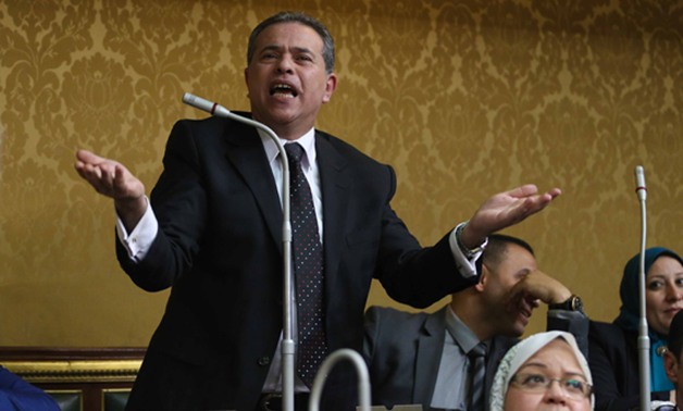 Anggota Parlemen Mesir Dilempar Sepatu Karena Makan Bersama Dubes Israel