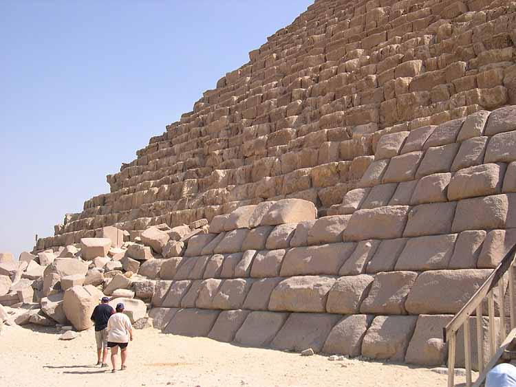 Mesir Tangkap Penjual Batu-Batu Piramida