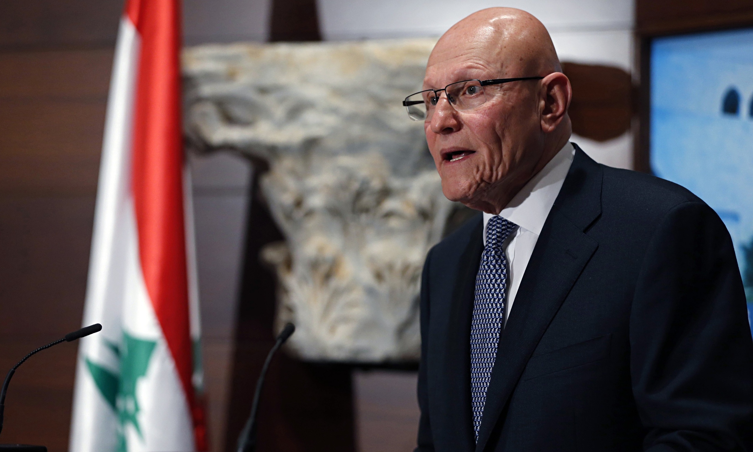 PM Lebanon Desak Pimpinan Hizbullah Berhenti Serang Arab Saudi