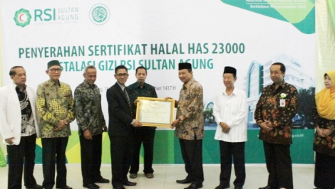 RSI Sultan Agung Semarang Terima Sertifikat Halal MUI