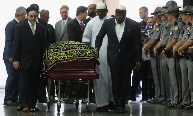 Puluhan Ribu Hadiri Prosesi Pemakaman Muhammad Ali
