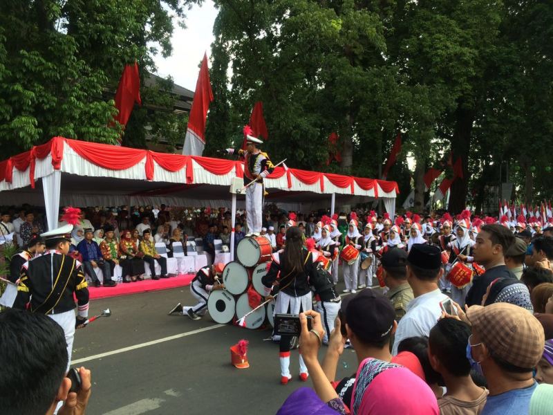 Ribuan Masyarakat Meriahkan Taaruf MTQ Nasional di Mataram