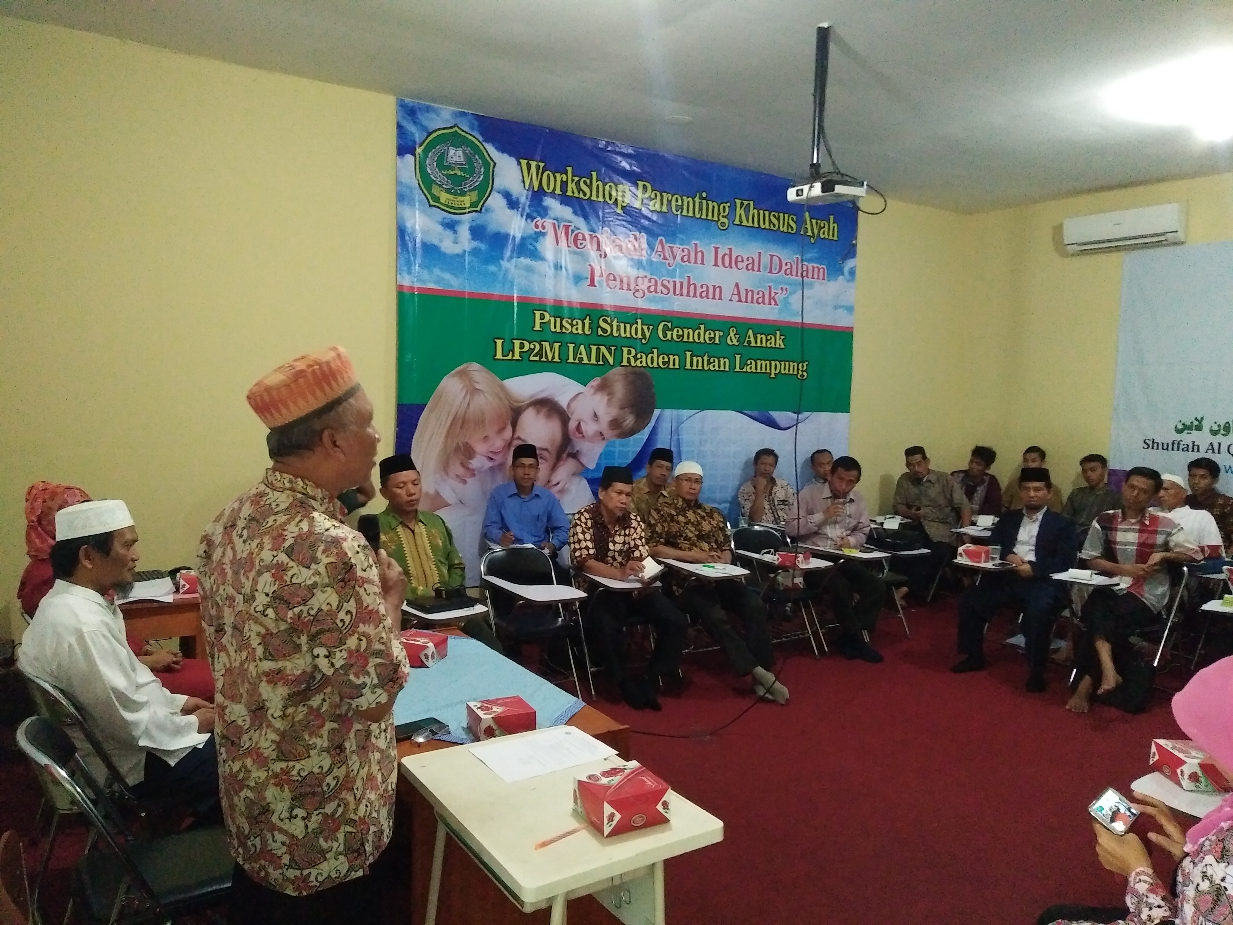 LP2M IAIN Lampung dan SQABM Adakan Workshop Parenting Khusus Ayah