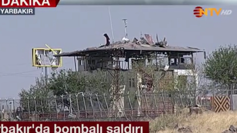 Bom Mobil Guncang Pos Polisi Turki, 4 Polisi dan 3 Warga Tewas