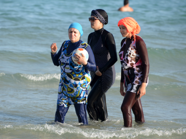 Menpar Maroko: Burkini dan bikini Berdampingan di Negaranya
