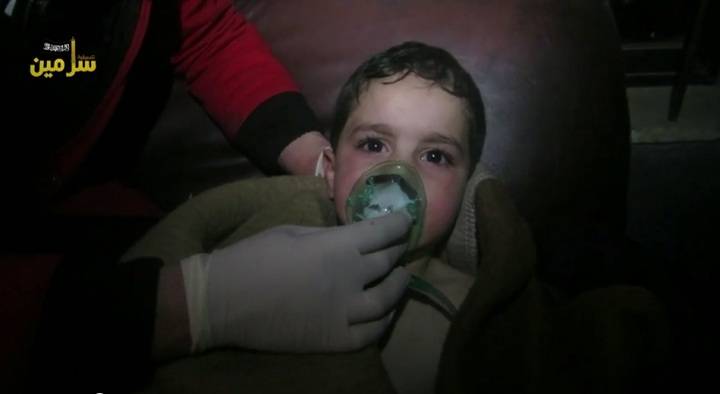 Puluhan Warga Aleppo Sesak Napas oleh Serangan Gas Kimia