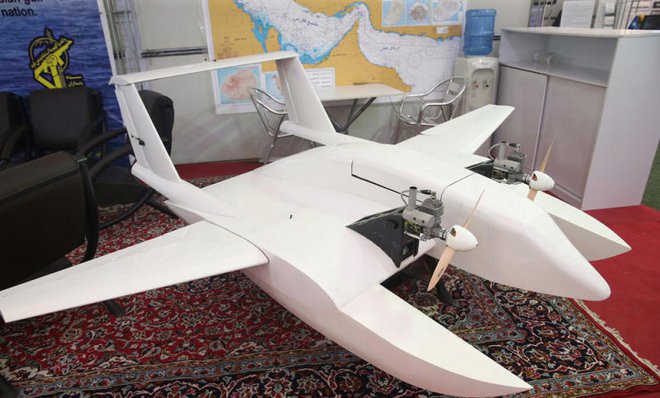 Iran Unjuk Drone Bunuh Diri Penghancur Target di Darat dan Laut