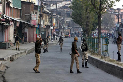 Bentrokan Baru Meletus di Hari Ke-104 Perlawanan Rakyat Kashmir