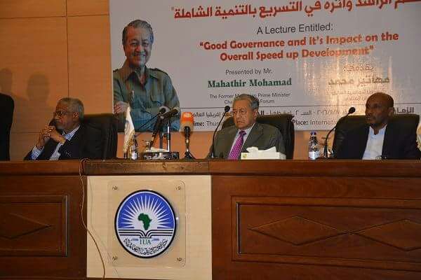 Mahathir Mohamad Lakukan Kunjungan Bersejarah di Universitas Afrika, Sudan