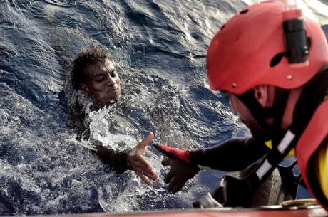 Perjuangan Penyelamatan Migran di Laut Jelang Musim Dingin