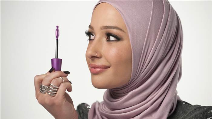 Muslimah AS jadi Duta Kosmetik Ternama