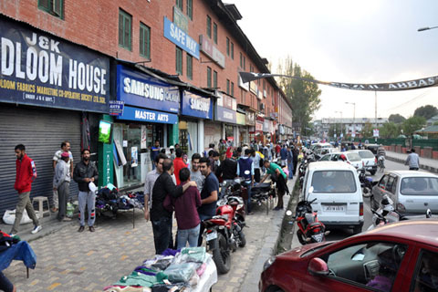 Hari Ke-125 Perlawanan Kashmir, Sekolah dan Perusahaan Masih Tutup
