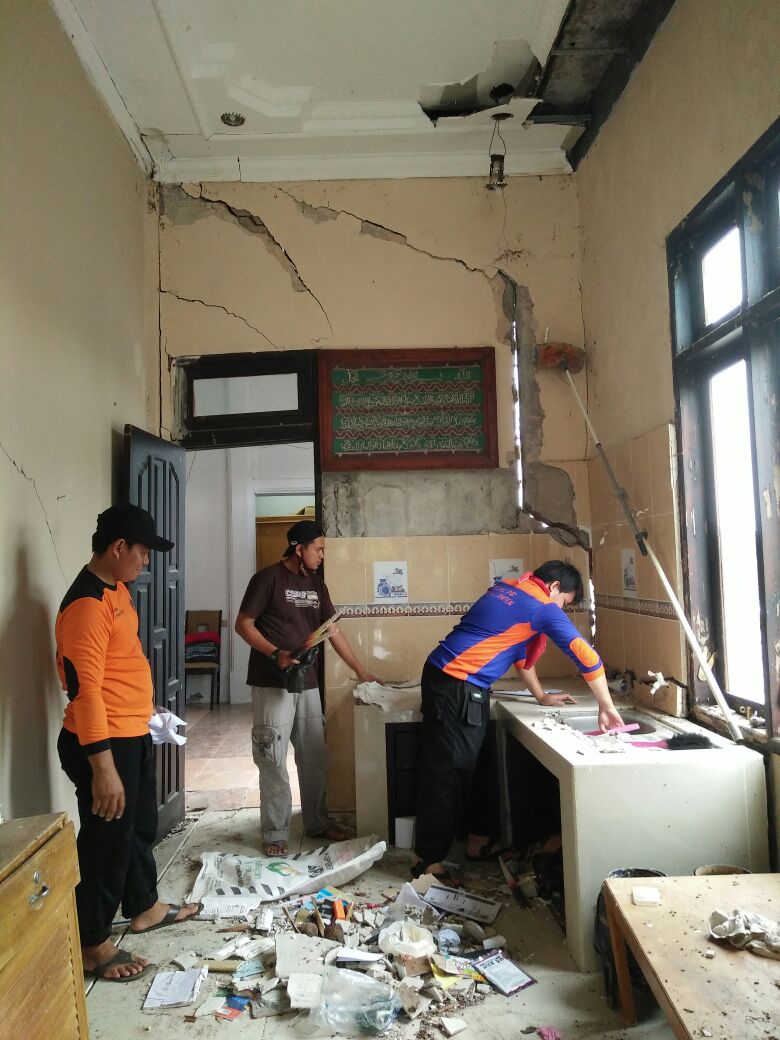 Banyak Korban Gempa Aceh Belum Tersentuh Bantuan