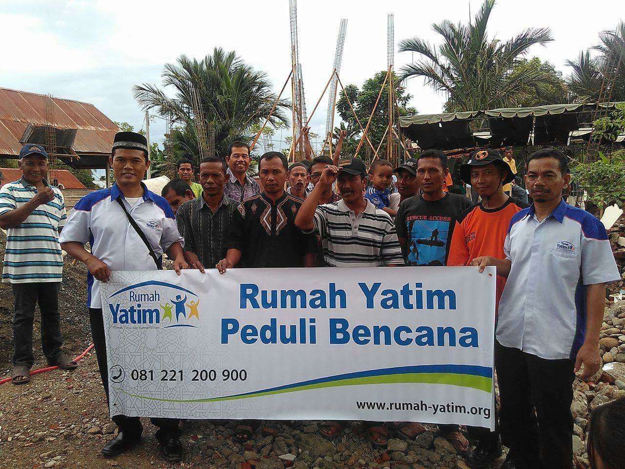 Ukhuwah Alfatah Rescue dan Yayasan Rumah Yatim Rekonstruksi Pesantren Pasca Gempa Pidie Jaya