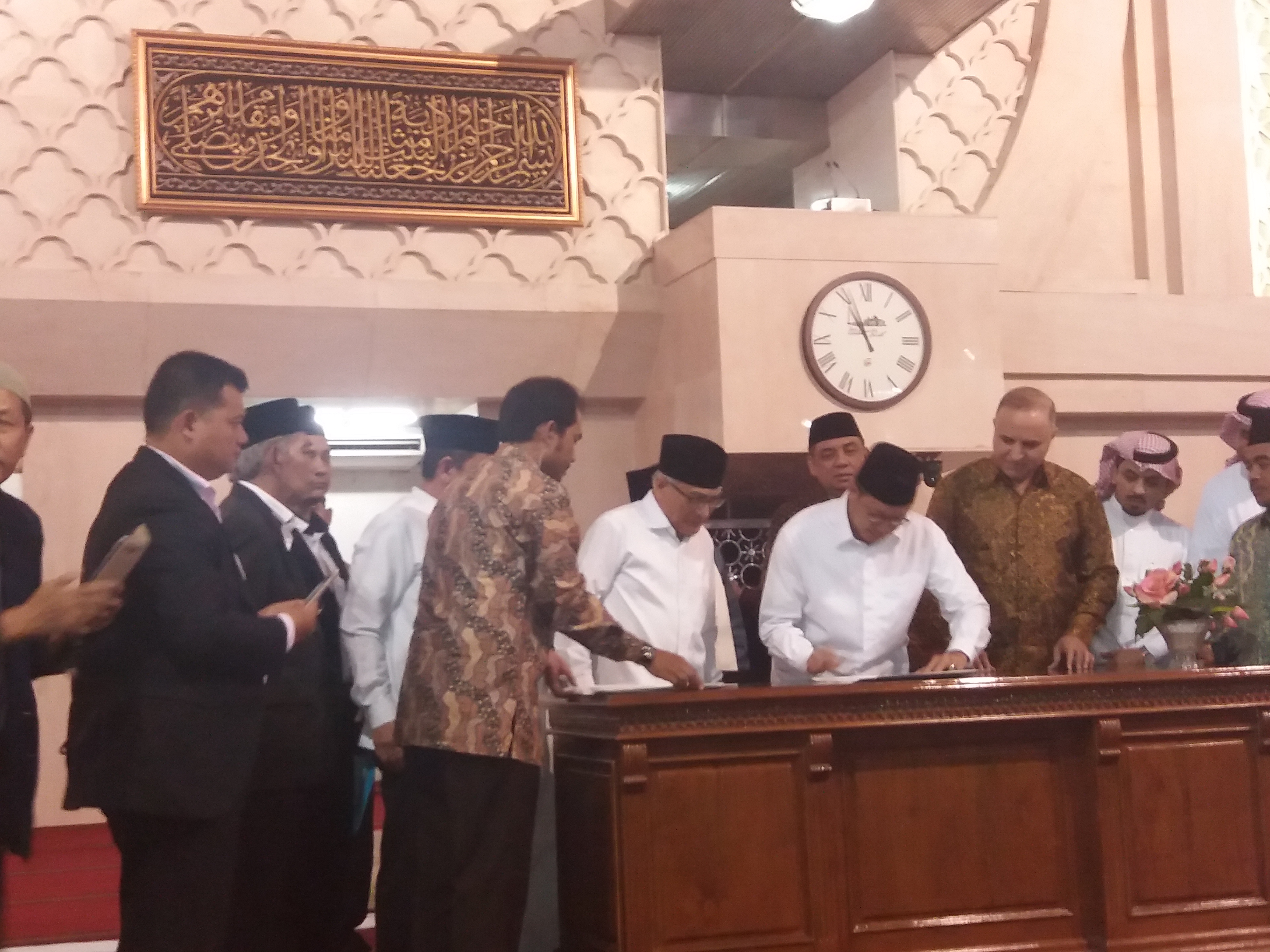 Kiswah Kabah Hadiah Raja Salman Dipasang di Masjid Istiqlal