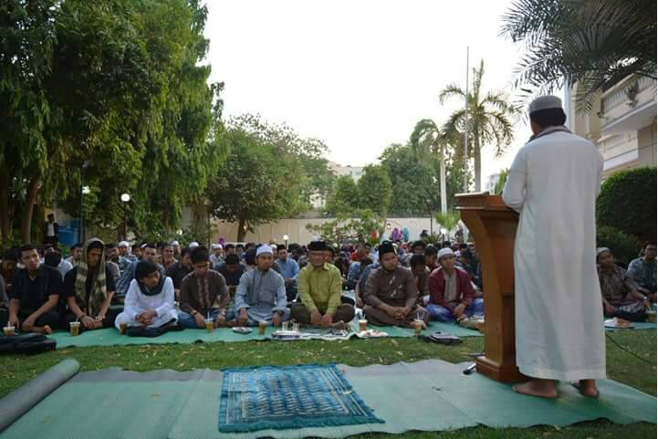 Ratusan WNI Buka Bersama  di KBRI Khartoum, Sudan