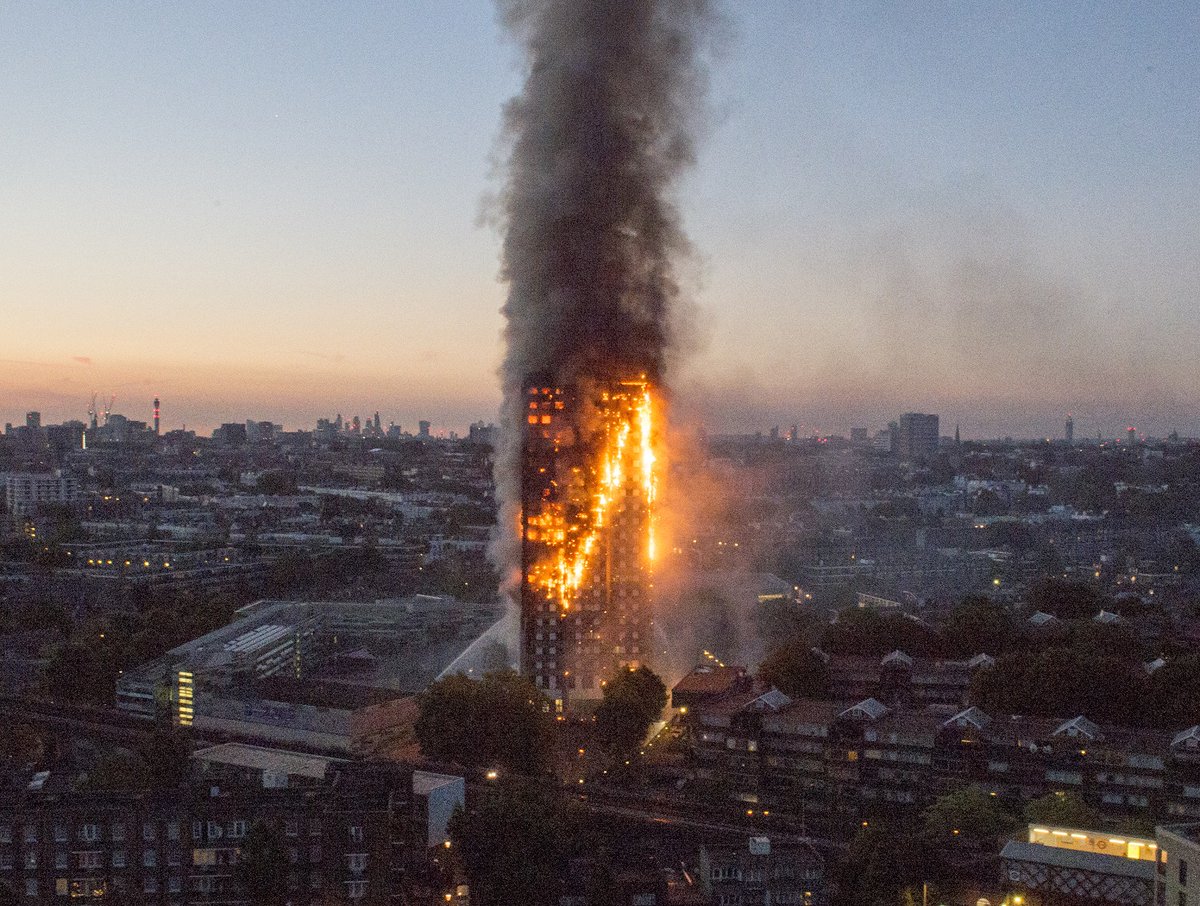 Warga Muslim yang Sahur Selamatkan Warga Dari Kebakaran Menara di London
