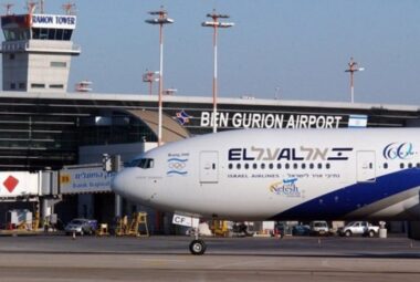 AS Desak Oman Buka Wilayah Udara untuk Pesawat Israel