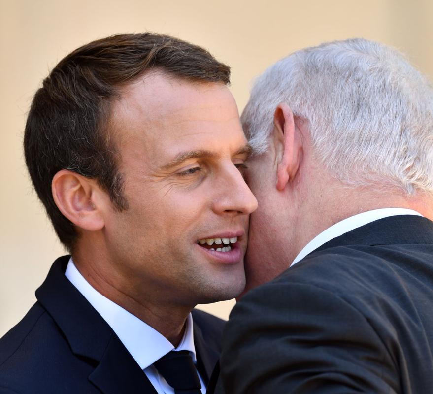 Macron-Netanyahu Khawatirkan Hizbullah Lebanon
