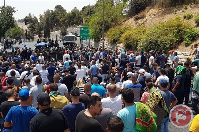 Sambut “Jumat Kemarahan”Ribuan Warga Palestina Turun ke Jalan Menuju Al-Aqsha