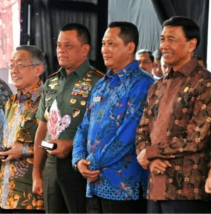 Panglima TNI Dapat Penghargaan Anti Narkoba