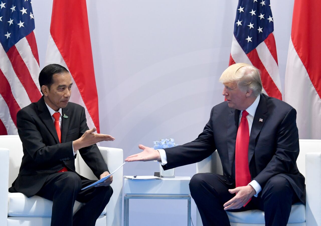 Jokowi kepada Trump: Jutaan Penggemar Anda Menunggu di Indonesia