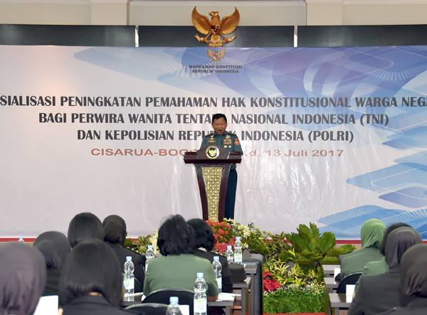 Sosialisasi Konstitusi Bagi Perwira Wanita TNI dan Polri