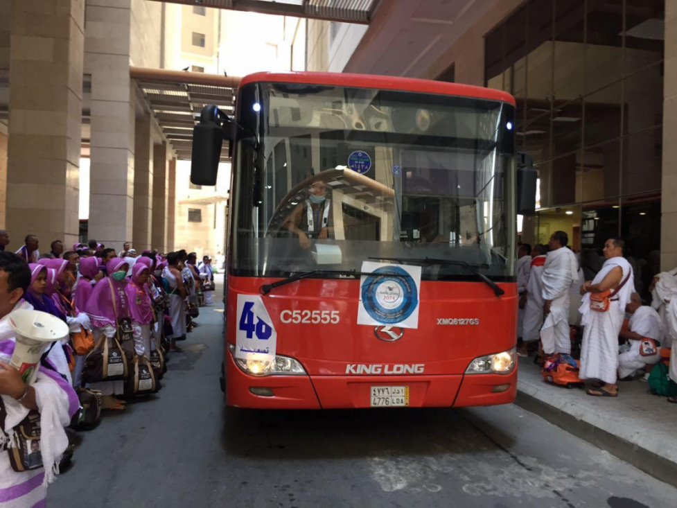 Автобус мекка. Автобус в Мекке. Трансформера автобус Мекка. Bus on Makka. Makkah City Bus Wallpaper.