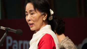 Suu Kyi Dukung Pembicaraan ‘Tanpa Prasyarat’ untuk Akhiri Krisis