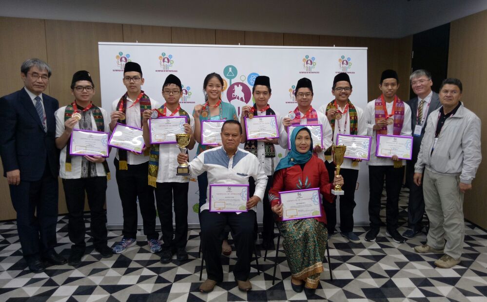 Tim Pelajar DKI Jakarta Raih Tempat Ketiga Olimpiade Iptek di Moskow