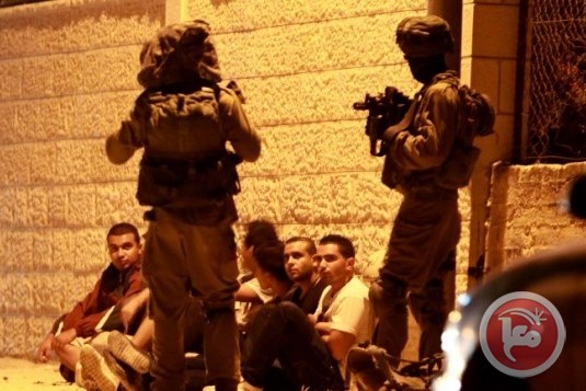 Israel Tahan 18 Warga Palestina dalam Serangan Senin Dinihari