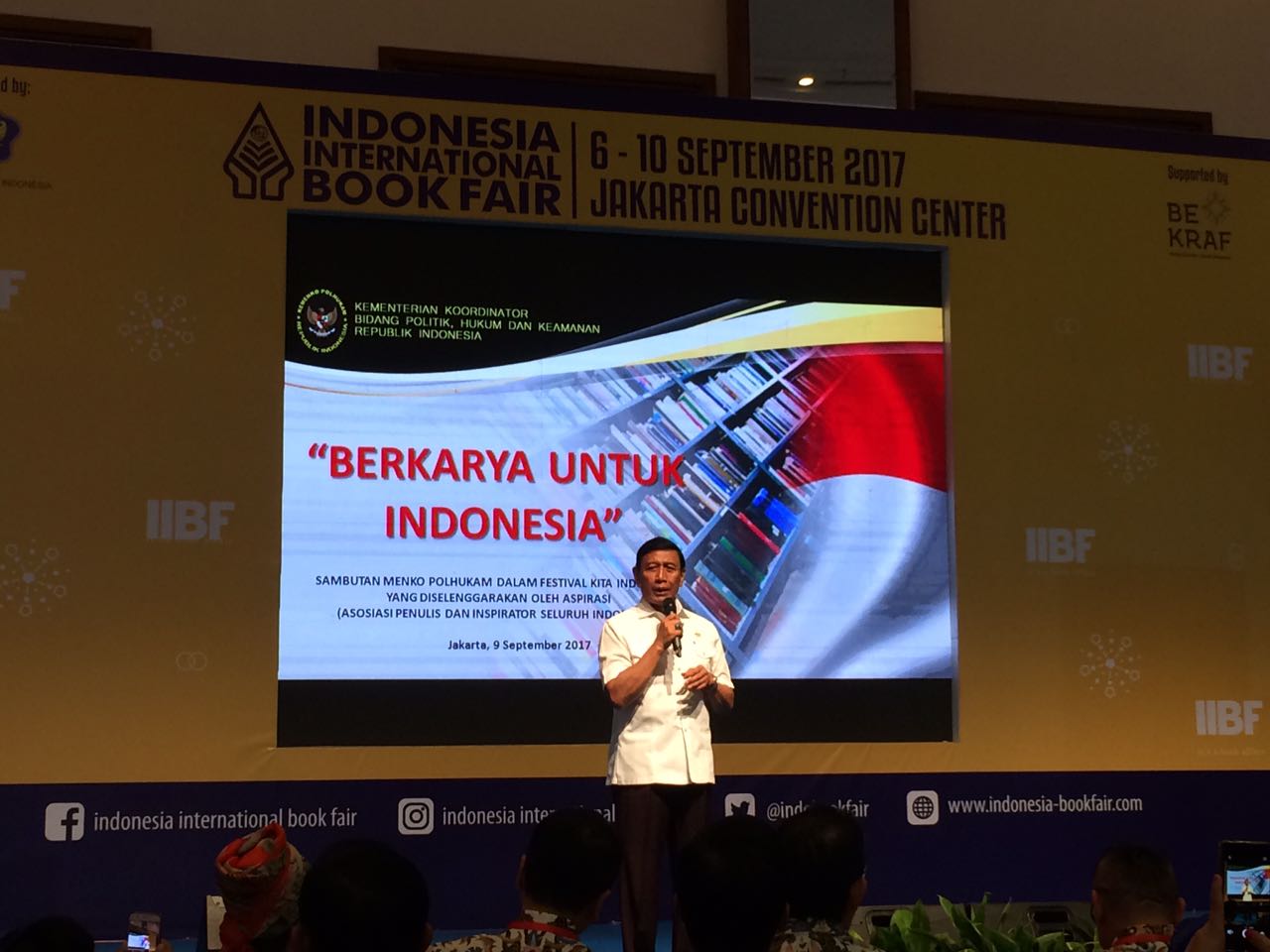 Wiranto Ajak Masyarakat Indonesia Gemar Membaca