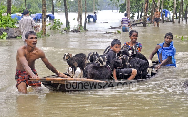Korban Banjir Nilai Bantuan Pemerintah Bangladesh Kurang karena Rohingya